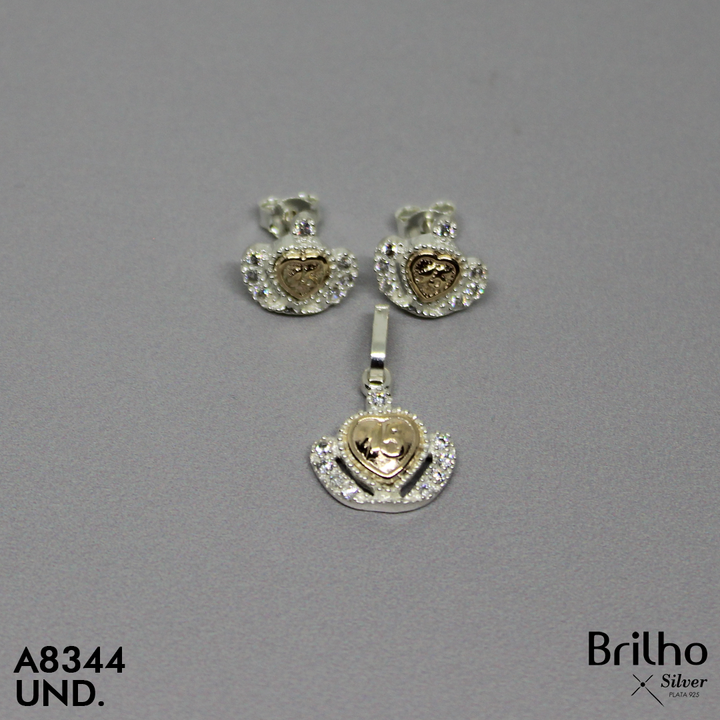 T1N108 JUEGO DE 15 A„OS ORO PLATA